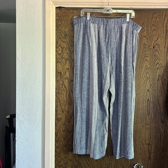 J Jill XL Linen blend Striped Wide Leg Crop Pants with side button detail - Picture 5 of 8